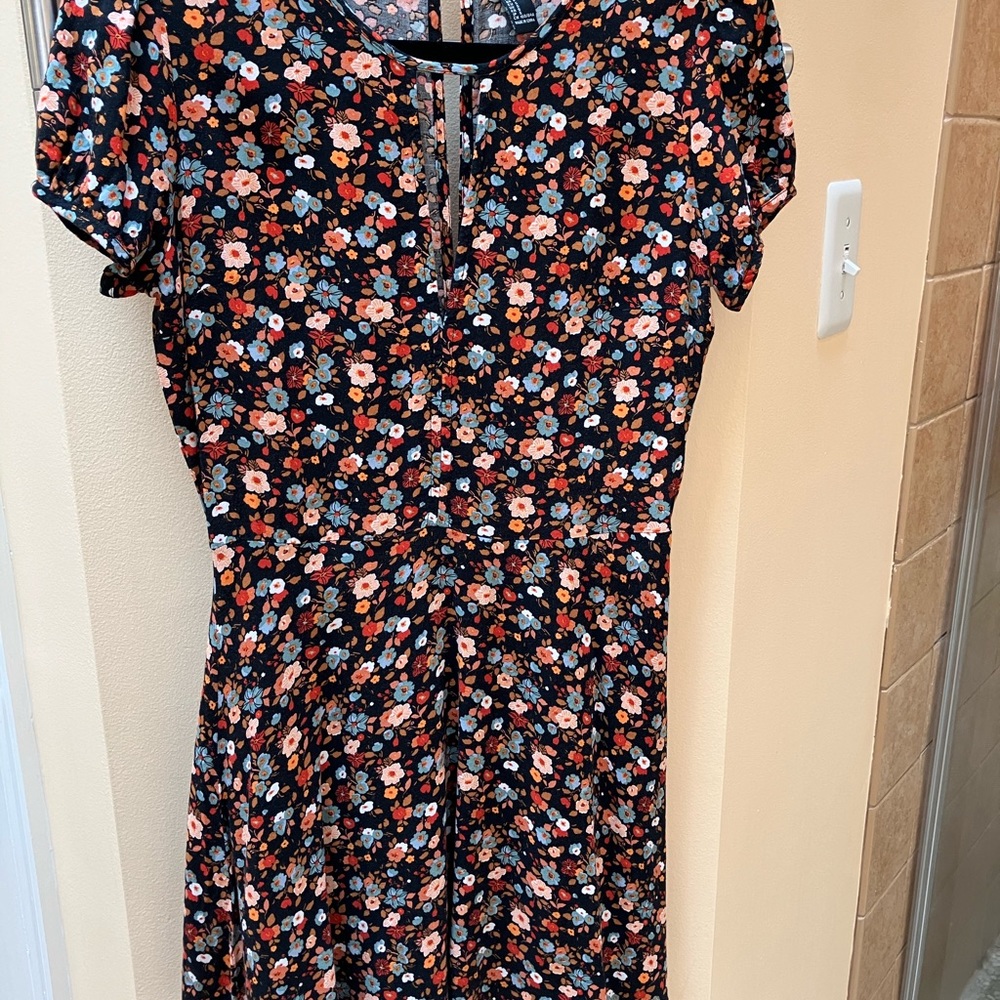 Lot of 5 Summer Dresses GUC - Picture 9 of 13